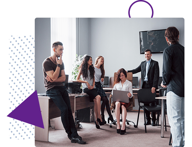 Everywhere English | Group learning English together